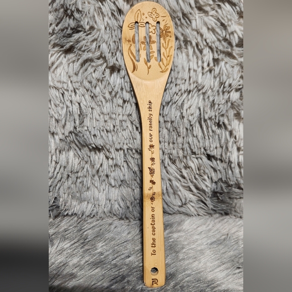 Engraved Wooden Spoon for Mom - Picture 6 of 7